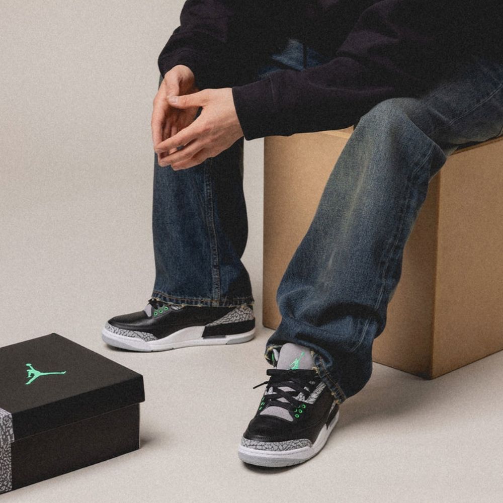 Air Jordan 3 Retro Green Glow