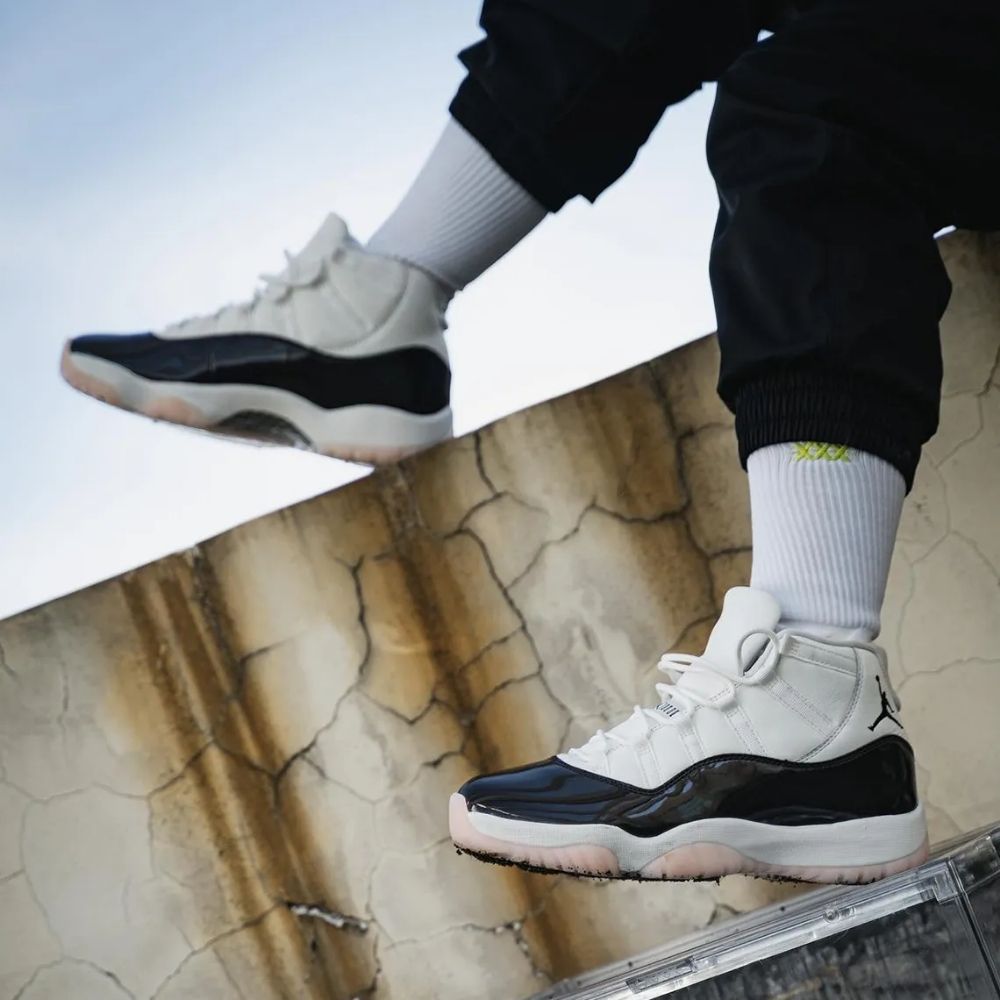Air Jordan 11 Retro Neapolitan