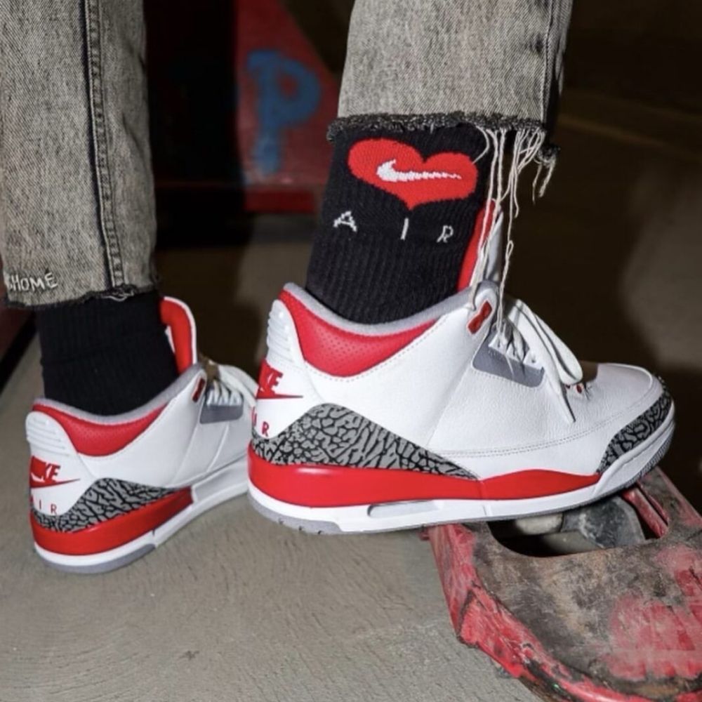 Air Jordan 3 Retro Fire Red 2022