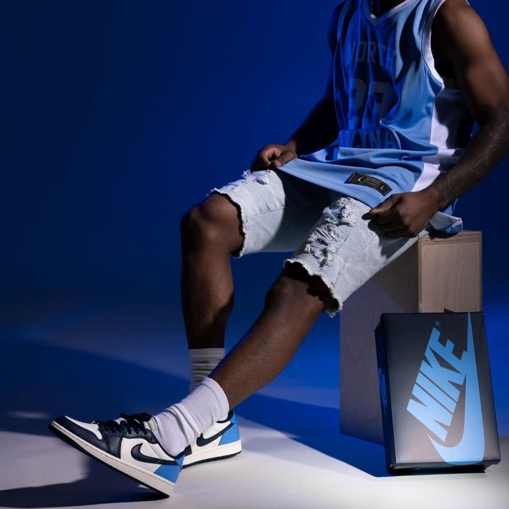 Jordan 1 Low OG Obsidian UNC Blue Black