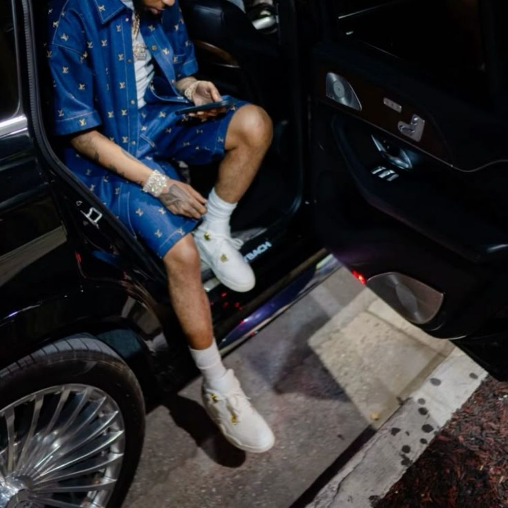 Air Jordan 4 Sail Metallic Gold