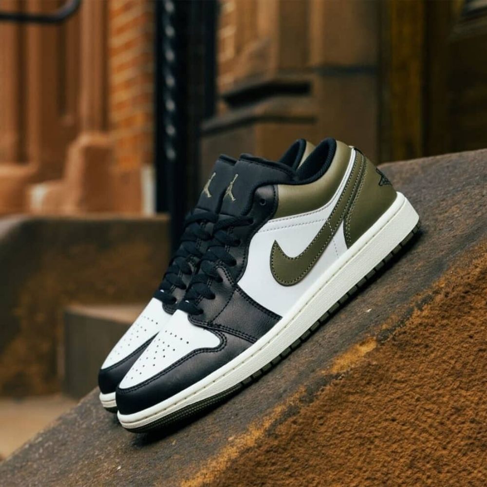 Air Jordan 1 Low Black Toe Medium Olive