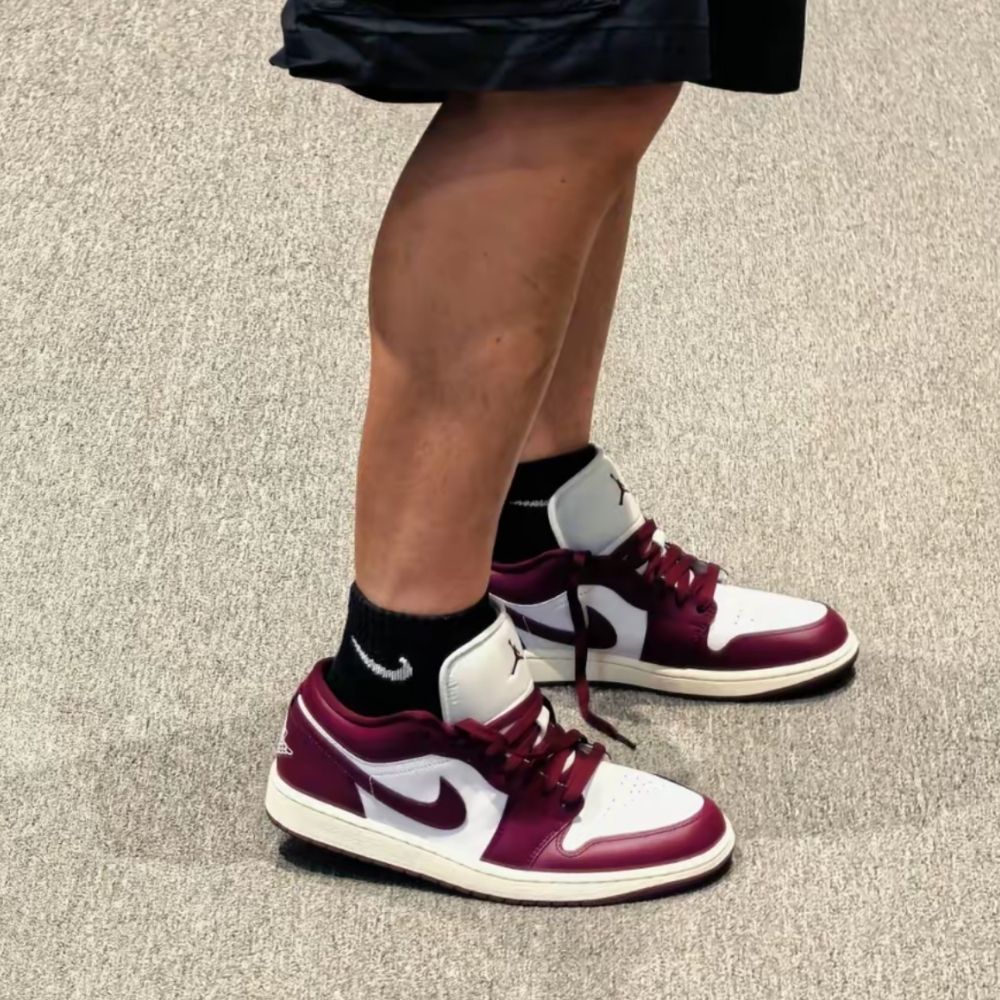 Air Jordan 1 Low White Fireberry