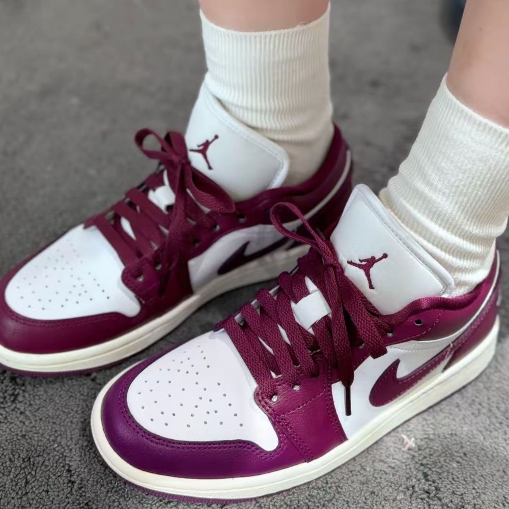 Air Jordan 1 Low White Fireberry